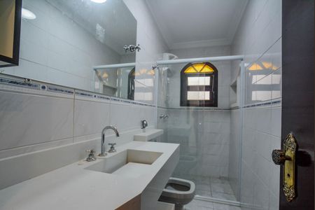 Casa à venda com 270m², 3 quartos e 4 vagas Casa à venda com 270m², 3 quartos e 4 vagasBanheiro Social