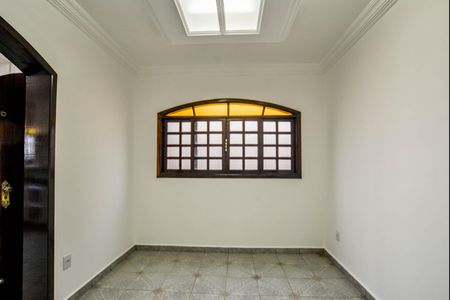 Casa à venda com 270m², 3 quartos e 4 vagas Casa à venda com 270m², 3 quartos e 4 vagasCopa