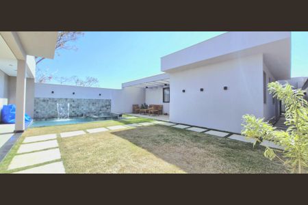 Casa à venda com 165m², 3 quartos e 4 vagasQuintal