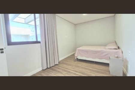 Casa à venda com 165m², 3 quartos e 4 vagasSuíte