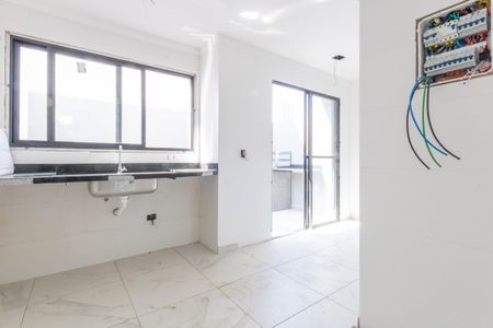 Casa à venda com 67m², 2 quartos e 2 vagas Casa à venda com 67m², 2 quartos e 2 vagasCozinha