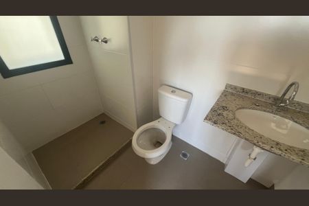 Apartamento à venda com 74m², 3 quartos e 1 vagaBanheiro da Suíte 