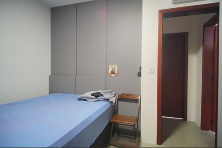 Casa de condomínio à venda com 60m², 2 quartos e 2 vagasQuarto 1