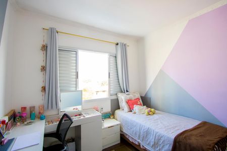 Casa à venda com 250m², 3 quartos e 4 vagas Casa à venda com 250m², 3 quartos e 4 vagasQuarto 2