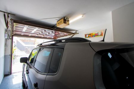 Casa à venda com 250m², 3 quartos e 4 vagas Casa à venda com 250m², 3 quartos e 4 vagasGaragem