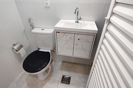 Apartamento à venda com 60m², 3 quartos e sem vaga Apartamento à venda com 60m², 3 quartos e sem vagaBanheiro