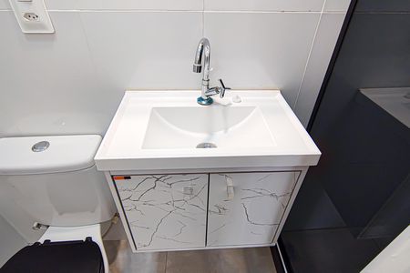 Apartamento à venda com 60m², 3 quartos e sem vaga Apartamento à venda com 60m², 3 quartos e sem vagaBanheiro