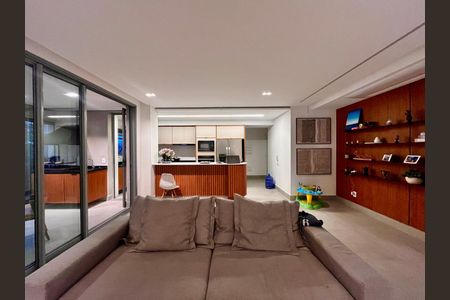 Sala de apartamento à venda com 3 quartos, 139m² em Cambuí, Campinas