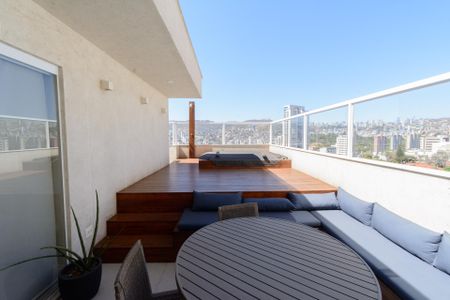 Apartamento à venda com 139m², 2 quartos e 3 vagas Apartamento à venda com 139m², 2 quartos e 3 vagasCobertura - Hidromassagem