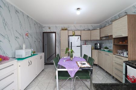 Casa para alugar com 160m², 3 quartos e 2 vagas Casa para alugar com 160m², 3 quartos e 2 vagasCozinha