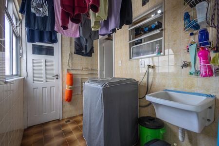 Apartamento à venda com 140m², 3 quartos e 1 vagaÁrea de Serviço