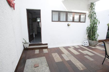 Casa à venda com 300m², 4 quartos e 2 vagasQuintal