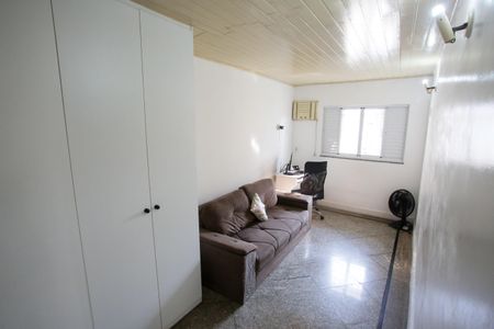 Casa à venda com 300m², 4 quartos e 2 vagasQuarto 3