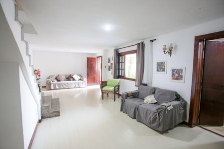 Casa à venda com 300m², 4 quartos e 2 vagasSala