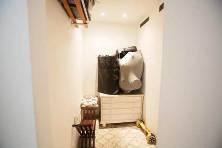 Casa à venda com 300m², 4 quartos e 2 vagasCloset da Suíte 2