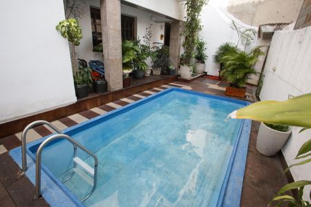 Casa à venda com 300m², 4 quartos e 2 vagasPiscina
