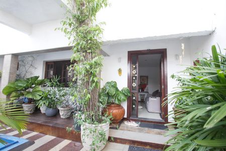 Casa à venda com 300m², 4 quartos e 2 vagasVaranda