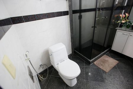 Casa à venda com 300m², 4 quartos e 2 vagasBanheiro Social