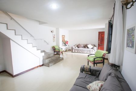 Sala de casa à venda com 4 quartos, 300m² em Curicica, Rio de Janeiro