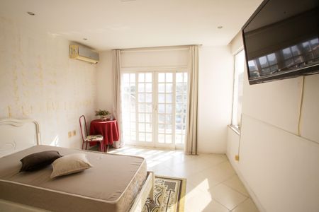 Casa à venda com 300m², 4 quartos e 2 vagasSuíte 2