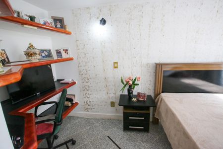 Casa à venda com 300m², 4 quartos e 2 vagasSuíte 1