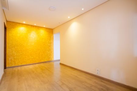 Casa à venda com 141m², 2 quartos e 3 vagas Casa à venda com 141m², 2 quartos e 3 vagasSala