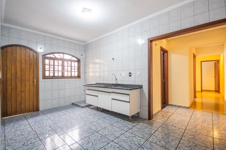 Casa à venda com 141m², 2 quartos e 3 vagas Casa à venda com 141m², 2 quartos e 3 vagasCozinha