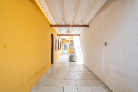 Casa à venda com 141m², 2 quartos e 3 vagas Casa à venda com 141m², 2 quartos e 3 vagasQuintal