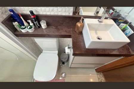 Apartamento à venda com 120m², 2 quartos e 1 vaga Apartamento à venda com 120m², 2 quartos e 1 vagaBanheiro