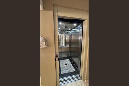 Apartamento à venda com 120m², 2 quartos e 1 vaga Apartamento à venda com 120m², 2 quartos e 1 vagaÁrea comum