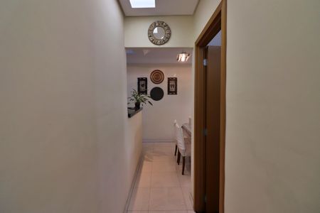 Apartamento à venda com 84m², 3 quartos e 2 vagasCorredor