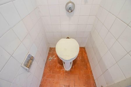 Apartamento à venda com 76m², 2 quartos e sem vaga Apartamento à venda com 76m², 2 quartos e sem vagaBanheiro de Serviço