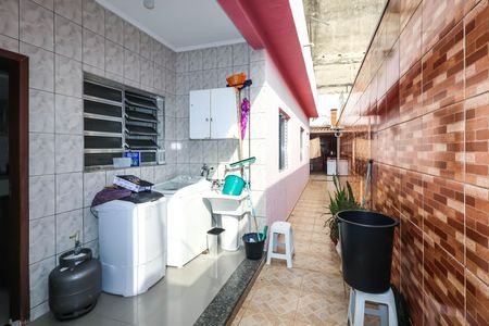 Casa à venda com 190m², 3 quartos e 3 vagas Casa à venda com 190m², 3 quartos e 3 vagasÁrea de Serviço