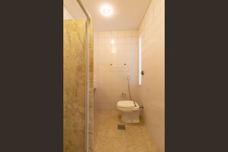 Banheiro social  de apartamento à venda com 2 quartos, 85m² em Copacabana, Rio de Janeiro