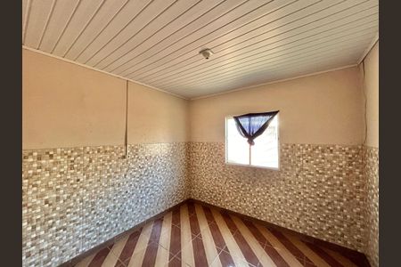 Casa à venda com 120m², 5 quartos e 2 vagas Casa à venda com 120m², 5 quartos e 2 vagasQuarto