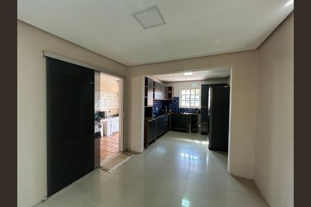 Casa à venda com 120m², 5 quartos e 2 vagas Casa à venda com 120m², 5 quartos e 2 vagasCozinha
