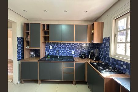 Casa à venda com 120m², 5 quartos e 2 vagas Casa à venda com 120m², 5 quartos e 2 vagasCozinha