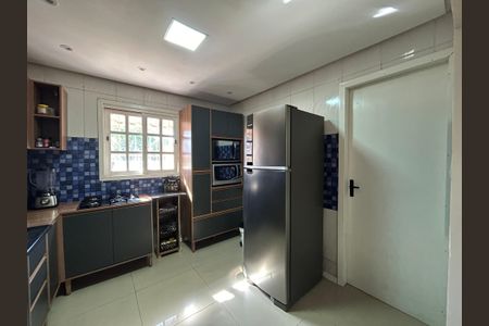 Casa à venda com 120m², 5 quartos e 2 vagas Casa à venda com 120m², 5 quartos e 2 vagasCozinha