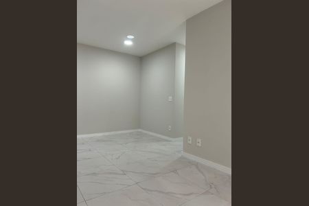 Sala de apartamento à venda com 2 quartos, 68m² em Jardim Flor da Montanha, Guarulhos