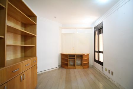 Apartamento à venda com 242m², 4 quartos e 4 vagasQuarto 4
