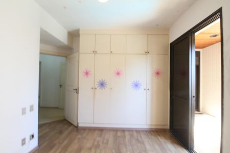 Apartamento à venda com 242m², 4 quartos e 4 vagasQuarto 3