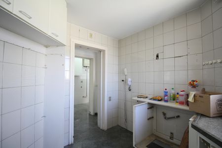 Apartamento à venda com 242m², 4 quartos e 4 vagasCozinha