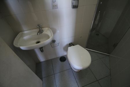 Apartamento à venda com 242m², 4 quartos e 4 vagasBanheiro de Serviço