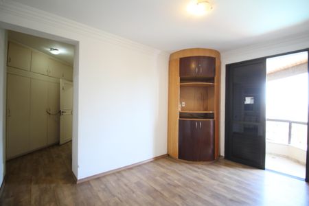 Apartamento à venda com 242m², 4 quartos e 4 vagasQuarto 2