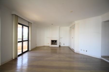 Sala de apartamento à venda com 4 quartos, 242m² em Vila Suzana, São Paulo