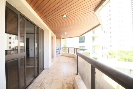 Varanda da Sala de apartamento à venda com 4 quartos, 242m² em Vila Suzana, São Paulo
