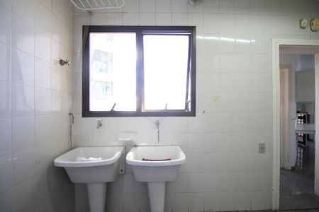 Apartamento à venda com 242m², 4 quartos e 4 vagasÁrea de Serviço