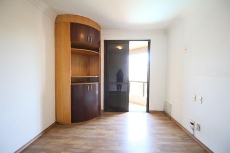 Apartamento à venda com 242m², 4 quartos e 4 vagasQuarto 2