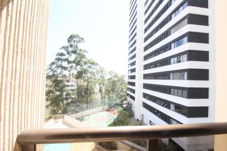 Apartamento à venda com 242m², 4 quartos e 4 vagasVaranda do Quarto 3