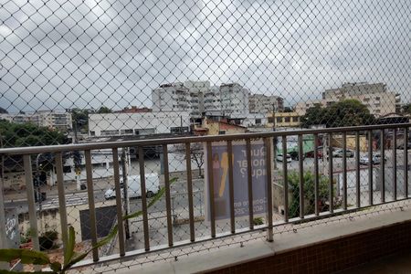 Apartamento à venda com 75m², 2 quartos e 1 vaga Apartamento à venda com 75m², 2 quartos e 1 vagaVaranda